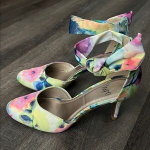 Impo floral heels Tarcel size 8 1/2 M New